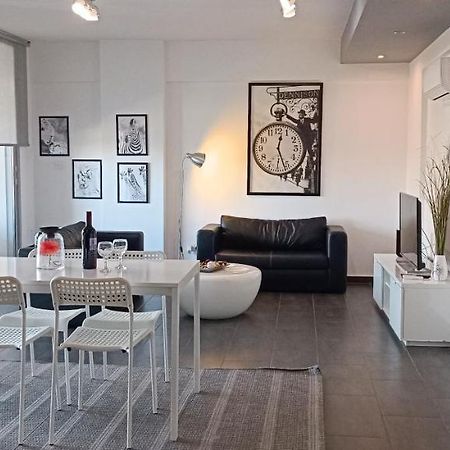 Dezo Luxury Town Apartment Lárnaka Kültér fotó