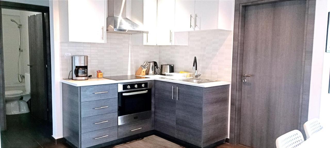 Dezo Luxury Town Apartment Lárnaka Kültér fotó