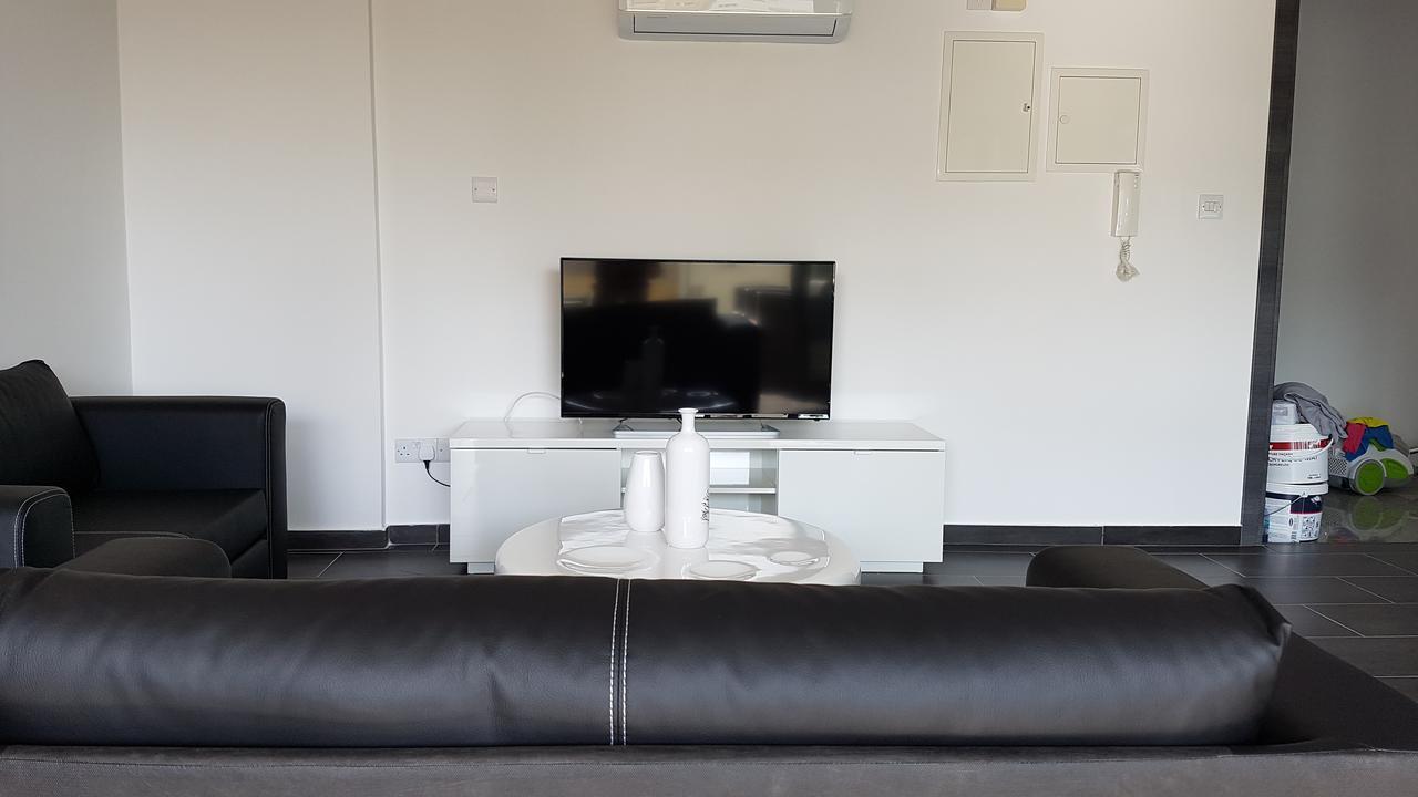 Dezo Luxury Town Apartment Lárnaka Kültér fotó