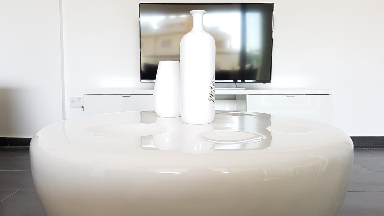 Dezo Luxury Town Apartment Lárnaka Kültér fotó