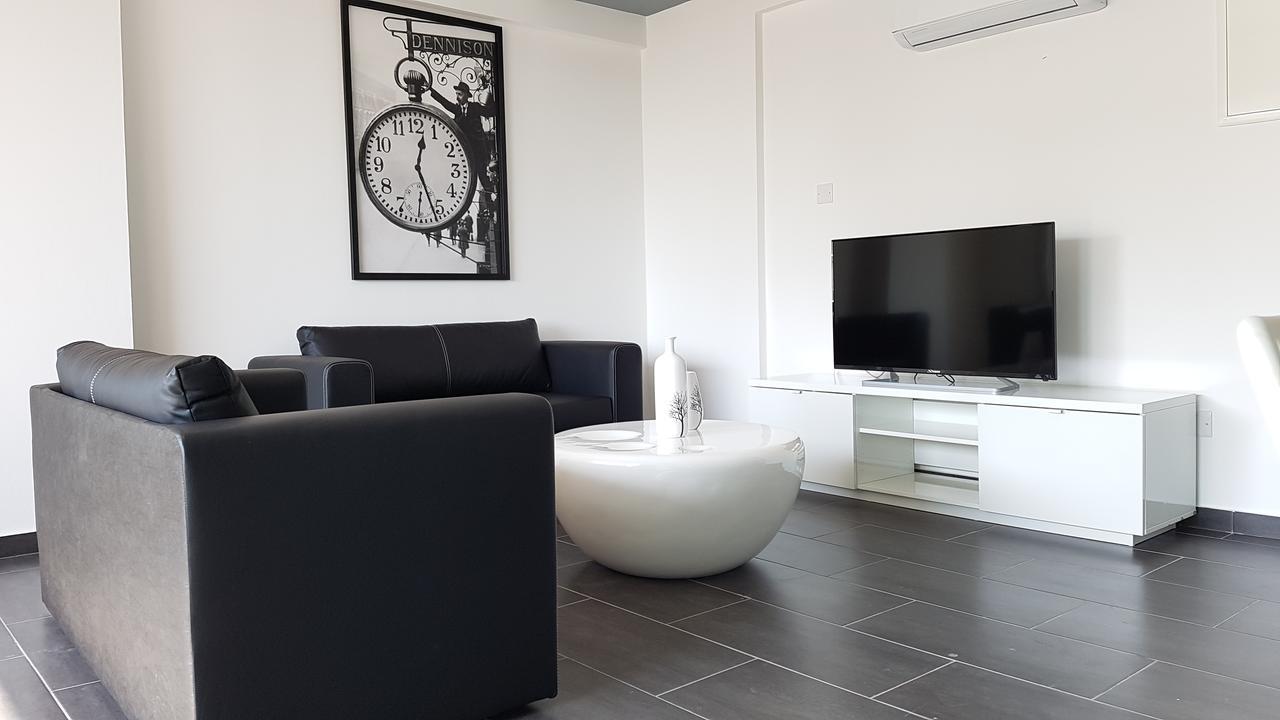 Dezo Luxury Town Apartment Lárnaka Kültér fotó